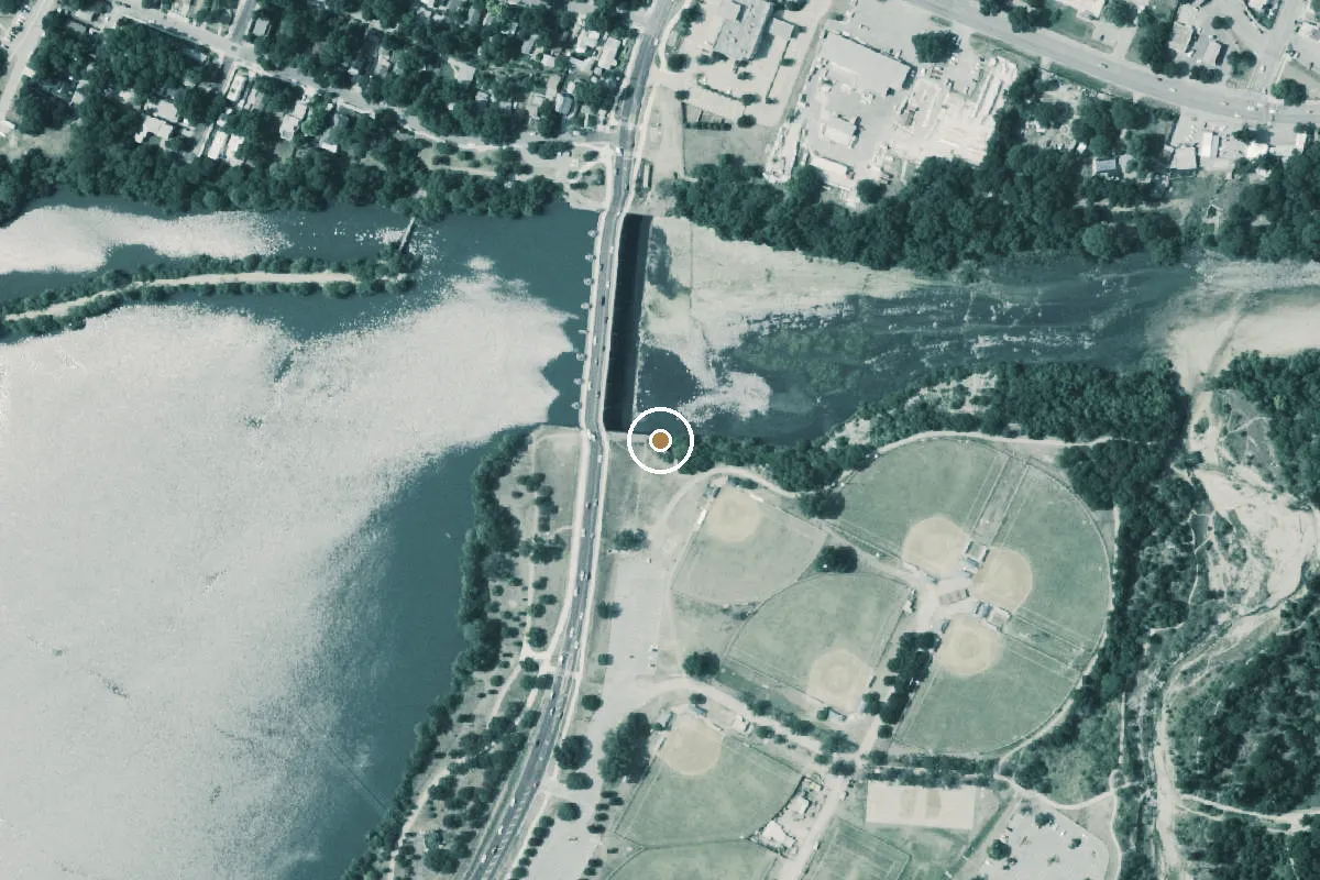 Aerial view of Longhorn Shores at Town Lake Metropolitan Park Boat Ramp